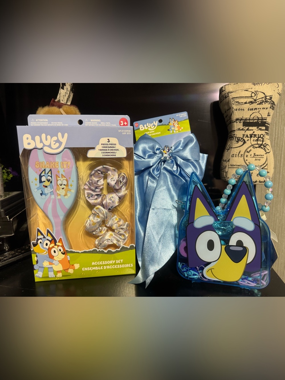 New Bluey Hair Accessory Bundle Set Brush Scrunchies, Bow & Carry Case!